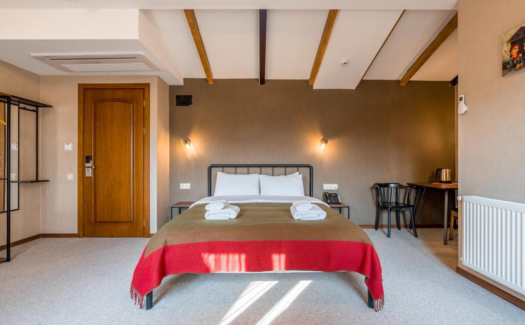 Green Inn Hotel Тбилиси Екстериор снимка