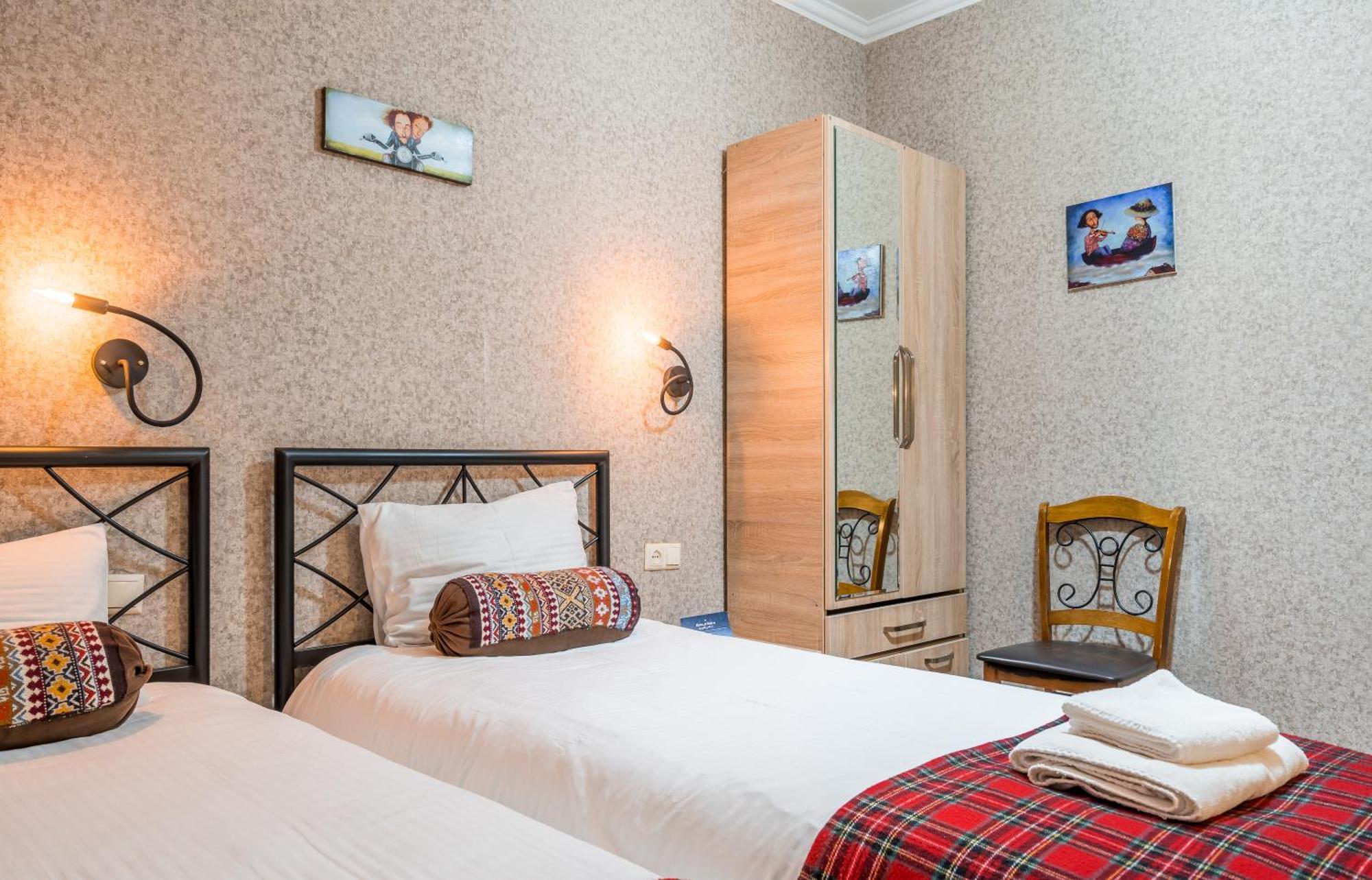 Green Inn Hotel Тбилиси Екстериор снимка