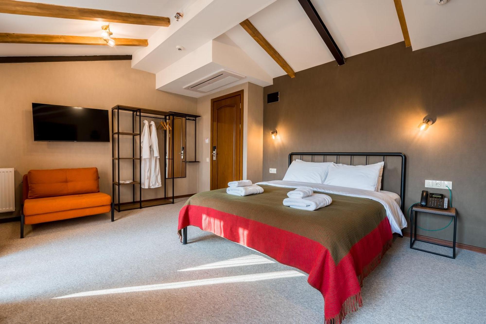 Green Inn Hotel Тбилиси Екстериор снимка
