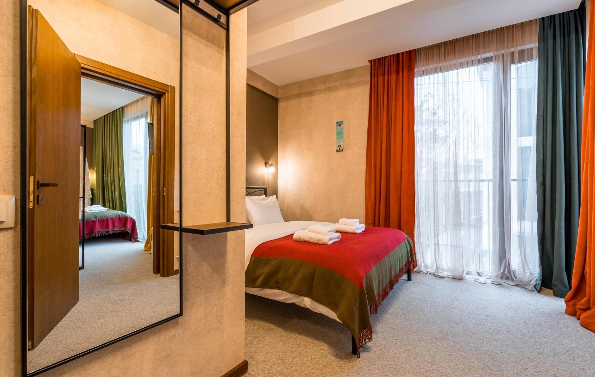 Green Inn Hotel Тбилиси Екстериор снимка