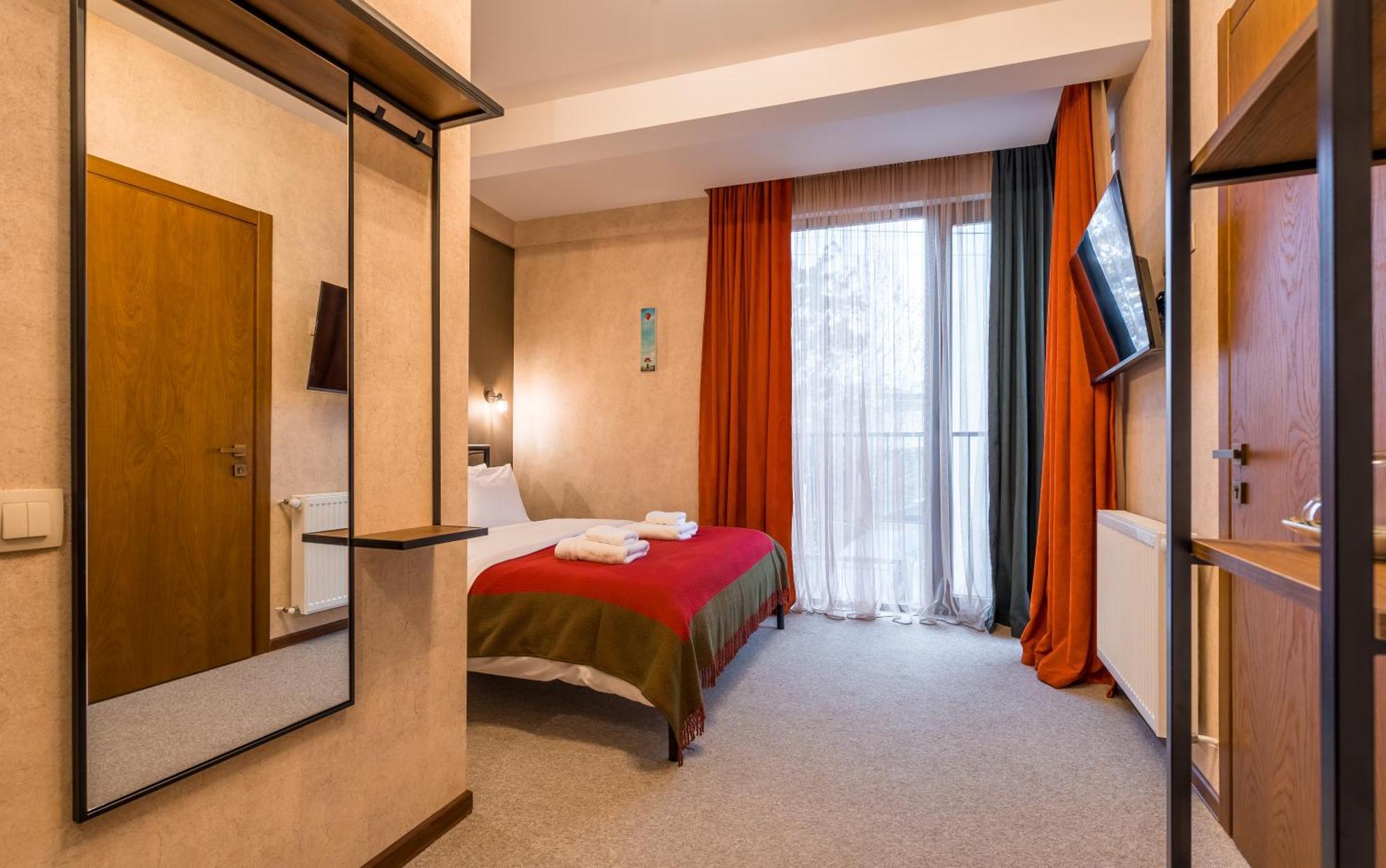 Green Inn Hotel Тбилиси Екстериор снимка