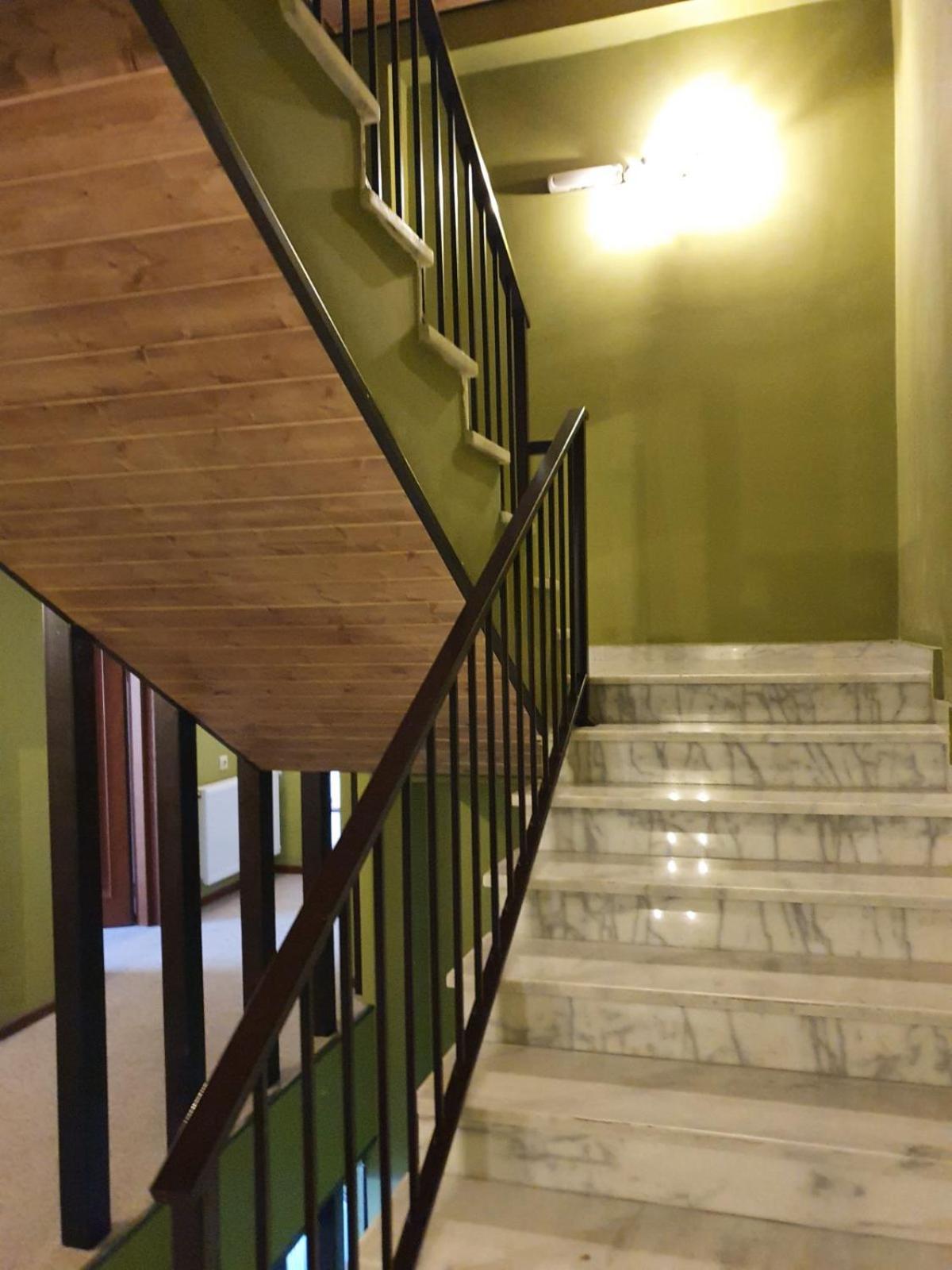 Green Inn Hotel Тбилиси Екстериор снимка